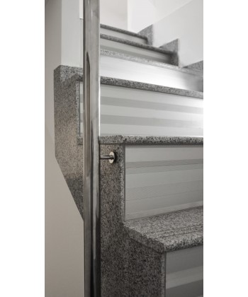 Podstopnica do schodów - aluminowa 150 mm × 10 mm - obrazek 3