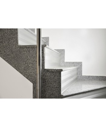 Podstopnica do schodów - aluminowa 150 mm × 10 mm - obrazek 4